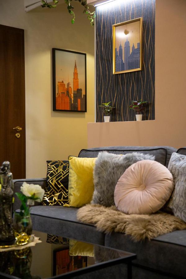 Stylish Quentin Apartment In The King Street Budapeste Exterior foto