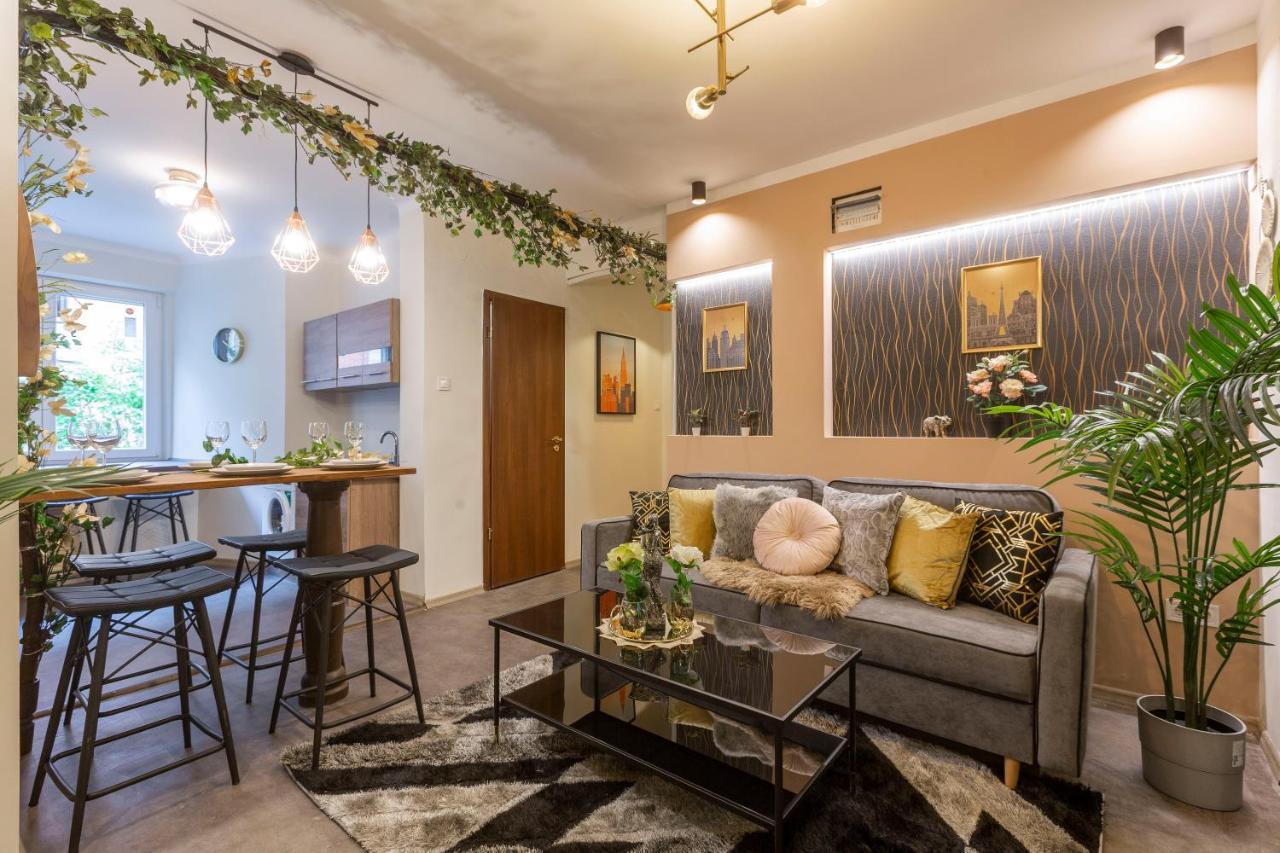 Stylish Quentin Apartment In The King Street Budapeste Exterior foto